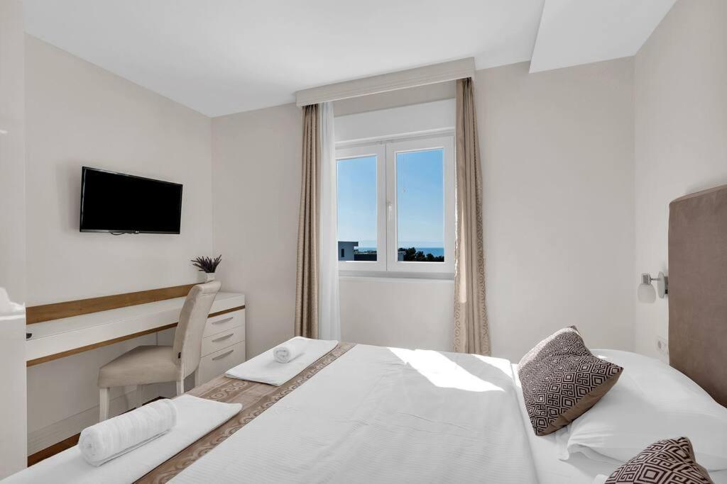 Apartment Hrvoje -Nur 50M Bis Zum Meer - Makarska Exklusiv Promajna Esterno foto