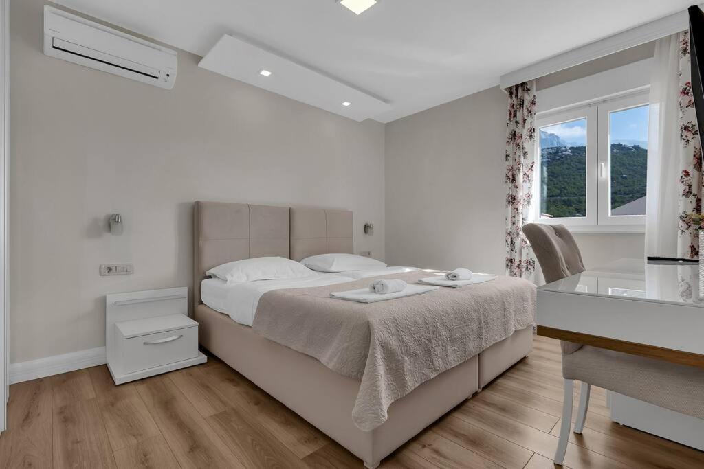 Apartment Hrvoje -Nur 50M Bis Zum Meer - Makarska Exklusiv Promajna Esterno foto